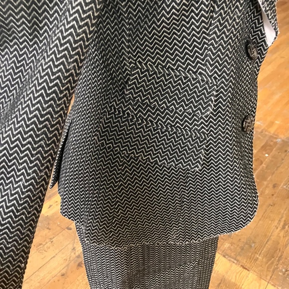 Armani Collezioni Blzck And White Chevron Suit - Picture 14 of 17